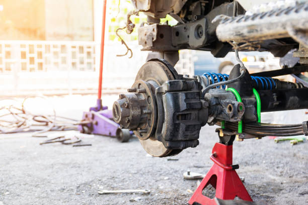 istock car repair service ndustrial 904558424