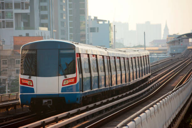 sky train em bangkok - mass transport - fotografias e filmes do acervo