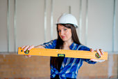 arbeitnehmerin-auf-baustelle.jpg?b=1&s=170x170&k=20&c=-x1NIzfdWz6hfJggRx7AGbPjy5YASVy8Fn_4bLIaSNk=