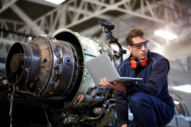 istock Aircraft mechanic in the hangar 904607364