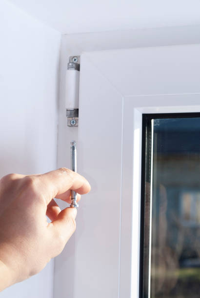 istock repair of plastic windows 904683302