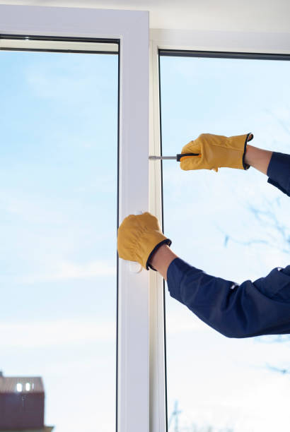 istock repair of plastic windows 904683314