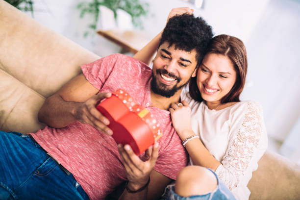 istock Couple celebrating Valentine's Day 904687300