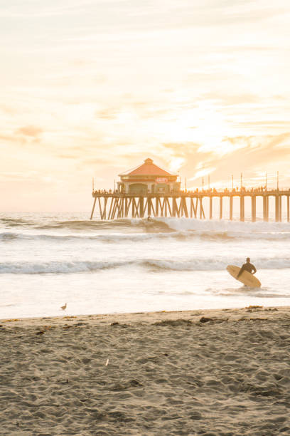 istock Gorgeous Huntington Beach Sunset 904802274