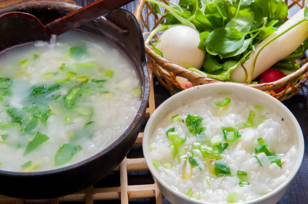 nanakusa porridge toraditinal japanese new year dish - marble mountains imagens e fotografias de stock