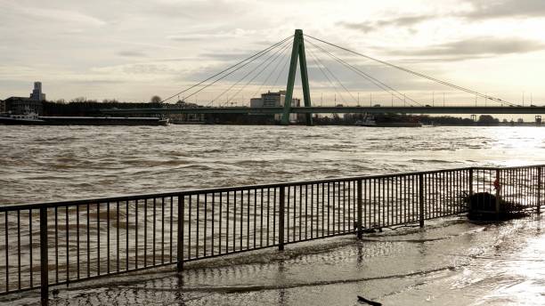 istock Cologne city by flood, at sunset 904836476