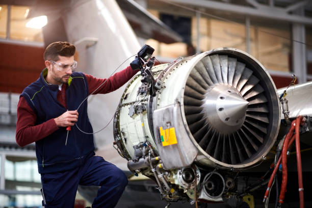 istock Aircraft mechanic in the hangar 904842378