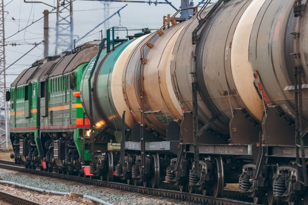 istock Green diesel locomotive 904861628