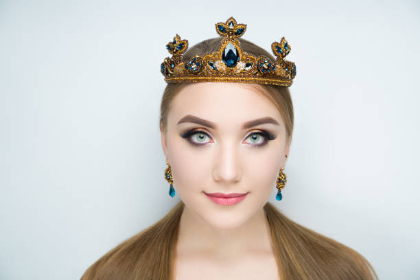 istock beautiful face woman 904903294