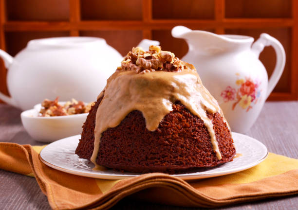 istock Sticky toffee pudding with caramel sauce 904945002