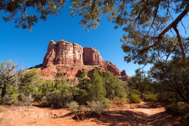 istock Courthouse Butte in Sedona, AZ with trail 905030508
