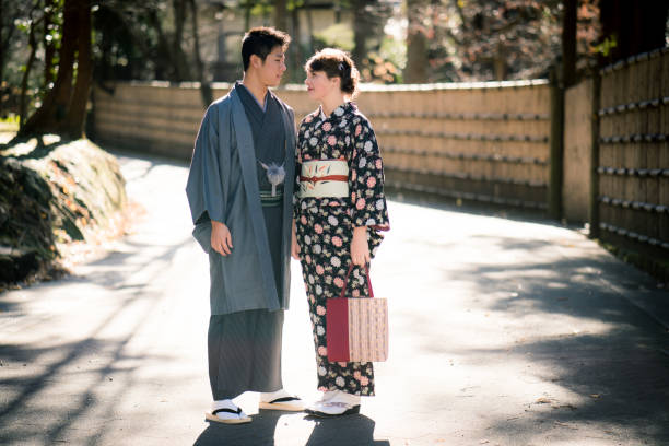 istock Young couple in Kamakura 905072602