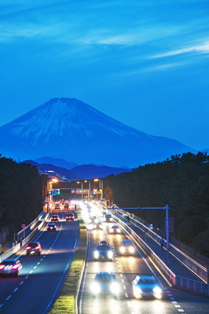 istock Mount Fuji to watch from the overpass 905087732