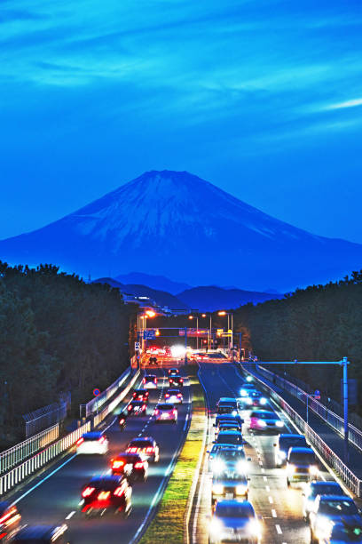 istock Mount Fuji to watch from the overpass 905087912