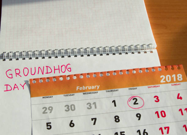 istock Groundhog day February calendar, Notepad with date 2 Feb 905117946