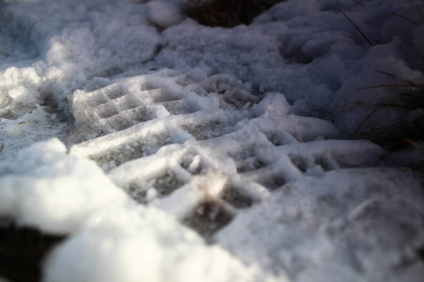 istock Boot print captured in the snow - Froggatt Edge, Peak District 905125098