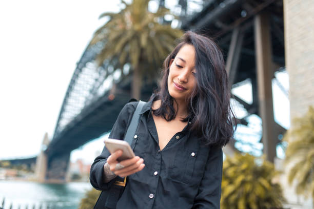 istock Asian businesswoman using smart phone 905177038