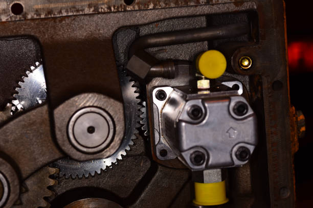 istock Gear reduction on machinery with hydraulic pump 905204244