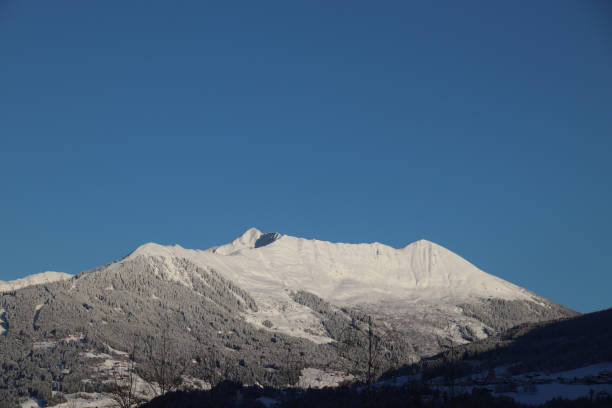 동안에 겨울, 필드, 티 롤, 오스트리아 wetterstein 산 - gehrenspitze 뉴스 사진 이미지