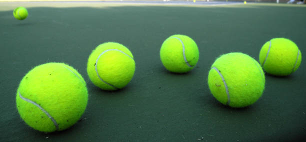 istock Green Tennis balls 905266664