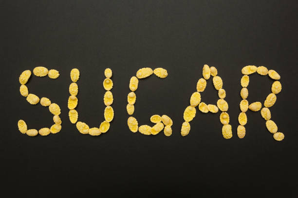 istock Sweet yellow corn flakes for breakfast. 905293386