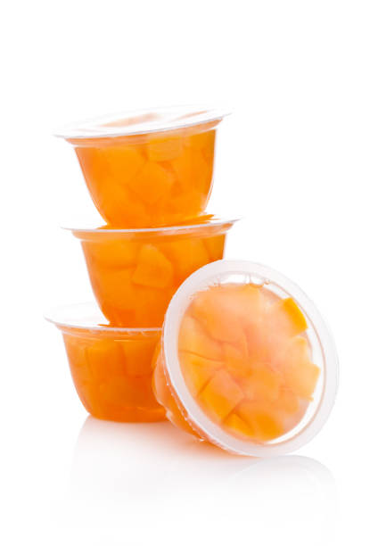 과일 젤리에 복숭아와 단일 컵 - fruit cup 뉴스 사진 이미지