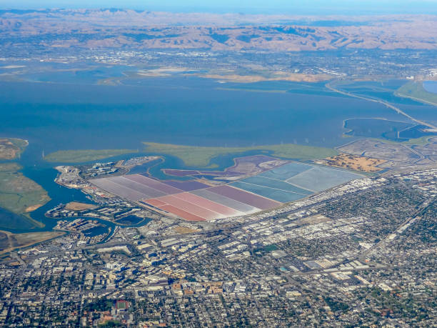 vista aerea della baia di san francisco - salt pond foto e immagini stock