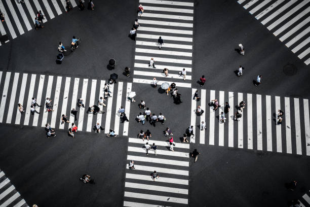 istock Commuters walking at a crossing in Ginza 905434596