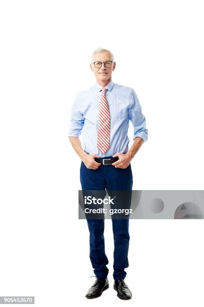 Atractivo Retrato De Hombre Senior Foto de stock y más banco de imágenes de Fondo blanco - Fondo blanco, Ejecutivo, Hombres