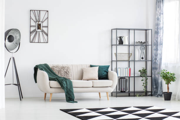 istock Living room design with decorations 905476788