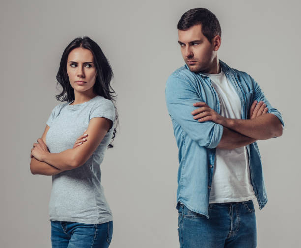 istock Beautiful romantic couple isolated 905477712