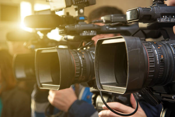 istock Camcorder lenses when shooting close-ups in the backlight 905477924
