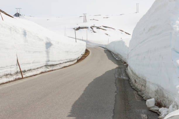 istock Road to highest pass in Norway. 905484134