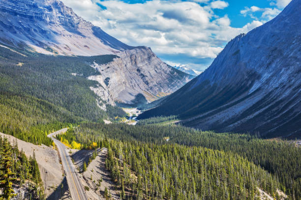 istock Scenic canyon on a sunny autumn day 905500396