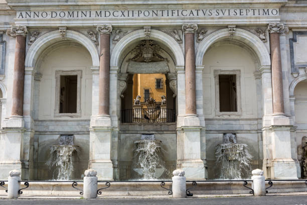 roma - la fontana dell'acqua paola - fontana della dea roma foto e immagini stock