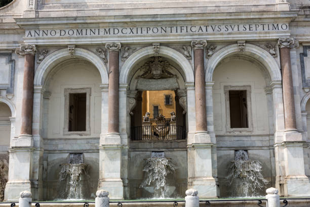 roma - la fontana dell'acqua paola - fontana della dea roma foto e immagini stock
