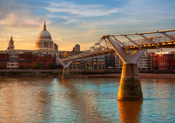 london st paul pauls cathedral from millennium - millennium bridge imagens e fotografias de stock