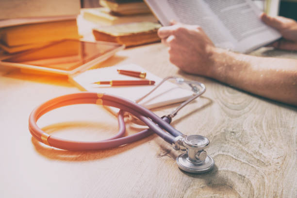 istock Doctor is preparing for the exam 905520788