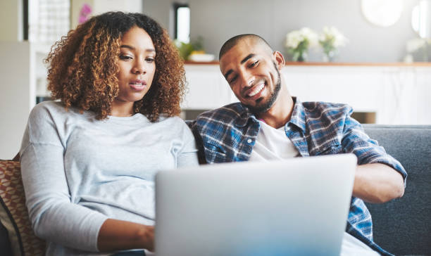 istock Technology gives couples more ways to connect 905523826
