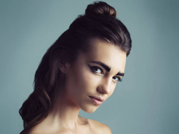 istock Eyebrows are a girl's best friend 905530810