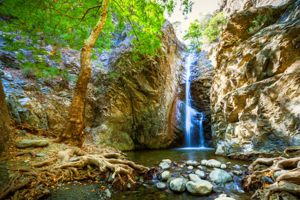 wodospady millomeris w pobliżu na cyprze. - cypriot culture zdjęcia i obrazy z banku zdjęć