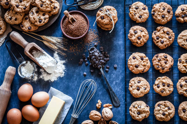 istock Preparing chocolate chip cookies 905568226