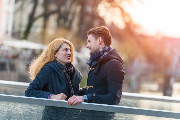 istock Couple in the city 905594602