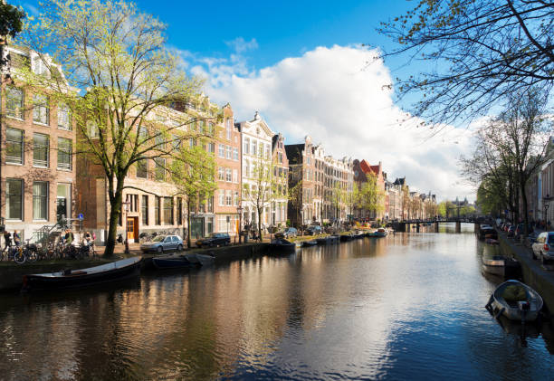 istock Houses of Amstardam, Netherlands 905612914