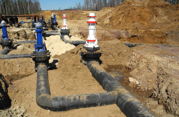 istock Construction site of oil pipeline 905671250