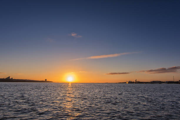 istock Liverpool Dawn - Sunrise over the Mersey 905694766