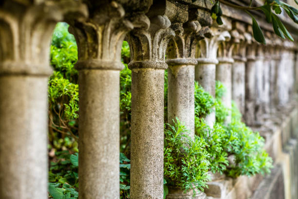 istock Perspective effect on a baluster with Corinthian style columns in Tuscany 905707358