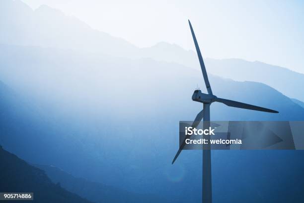 Windturbinepowerkonzept Stockfoto und mehr Bilder von Windkraftanlage - Windkraftanlage, Nahaufnahme, Windenergie