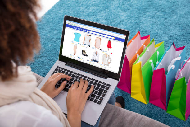 istock Woman Shopping Online On Laptop 905726928