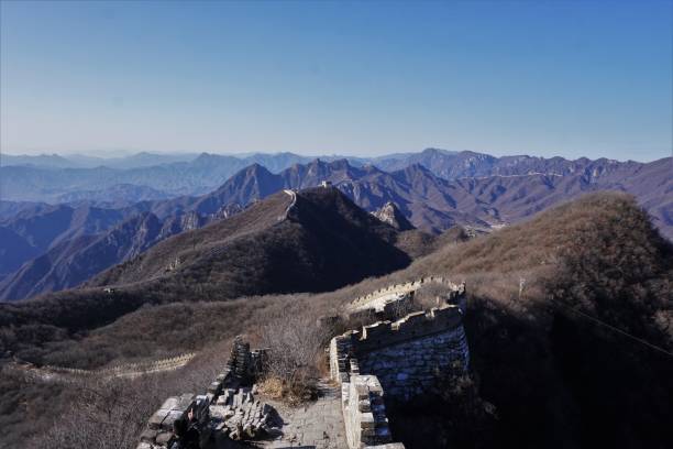 gran muralla china y montañas en jiankou - jiankou fotografías e imágenes de stock